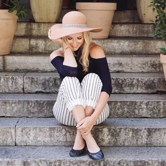 Tieks Matte Black Ballet Flats - Size 8 - Picture 7 of 16